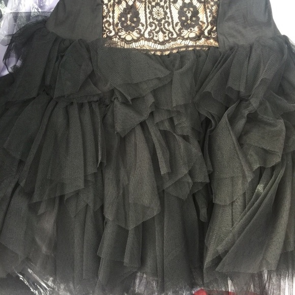 Jessica McClintock Black and Gold Dress - Picture 4 of 7